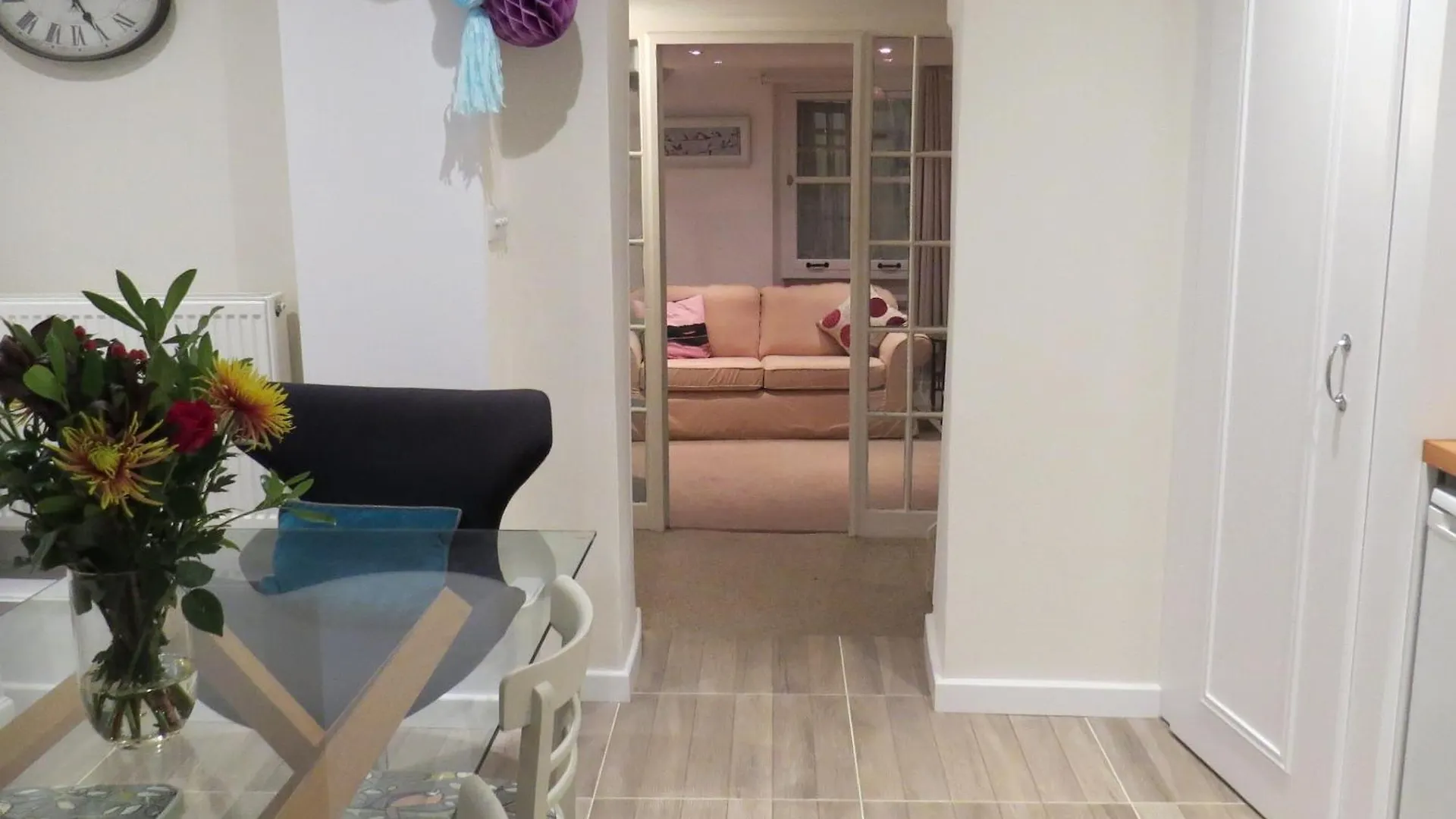 Holiday home Frog Palace - Secure Parking-Outside Area-Topsham-Exeter-Beach-Chiefs-Wifi